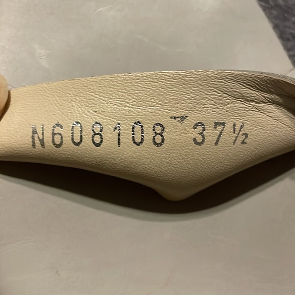 AGL - Attilio Giusti Leombruni Sandals, GRAY, buckle ankle. Size 37.5 / US 7 - Picture 6 of 8